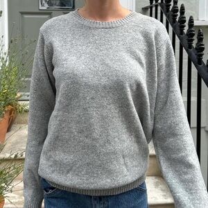 Brandy Melville Women's Sweater